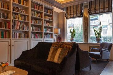 Malie Hotel Utrecht - Utrecht