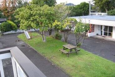Adelphi Motel