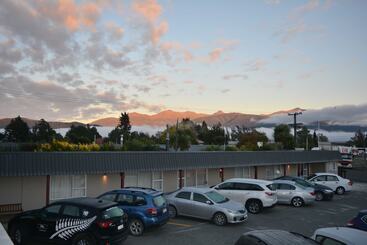 Amber Court Motel