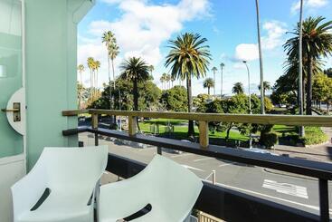 Expressotel