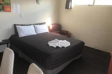 Gateway International Motel