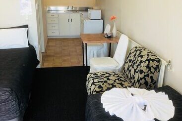 Gateway International Motel