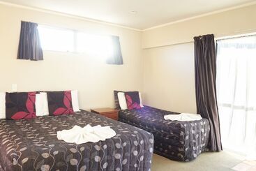 Gateway International Motel