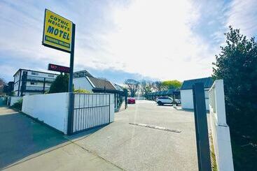 Gothic Heights Motel