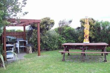 Greymouth Kiwi Holiday Park & Motels