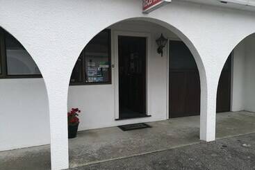 Hacienda Motel