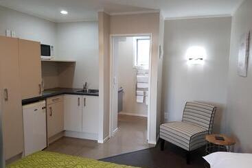 هتل Aspree Motor Inn
