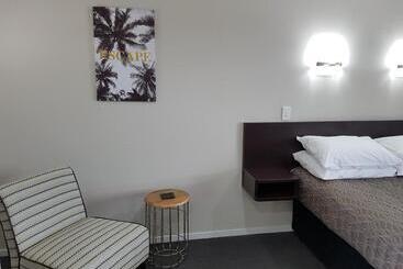 هتل Aspree Motor Inn