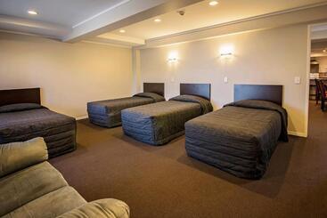 هتل Aspree Motor Inn