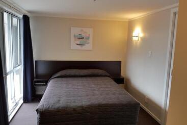 هتل Aspree Motor Inn