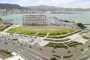 هتل Bay Plaza