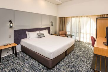 هتل Chateau On The Park  Christchurch, A Doubletree By Hilton