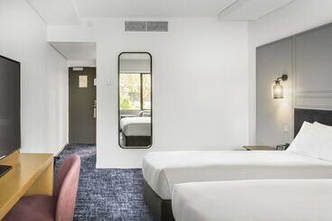 هتل Chateau On The Park  Christchurch, A Doubletree By Hilton