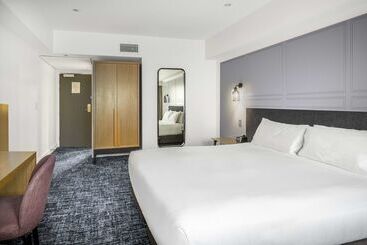 هتل Chateau On The Park Christchurch, A Doubletree By Hilton