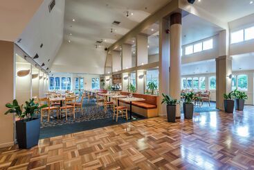 هتل Chateau On The Park  Christchurch, A Doubletree By Hilton