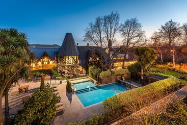 هتل Chateau On The Park  Christchurch, A Doubletree By Hilton