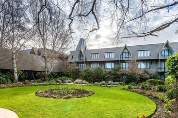هتل Chateau On The Park  Christchurch, A Doubletree By Hilton