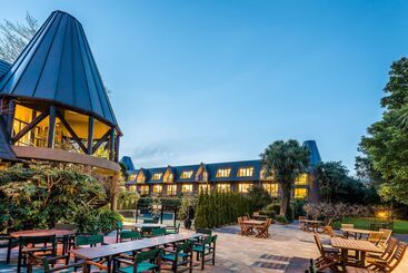 هتل Chateau On The Park  Christchurch, A Doubletree By Hilton
