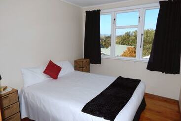 هتل Cheviot Park Motor Lodge