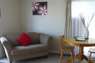 هتل Cheviot Park Motor Lodge