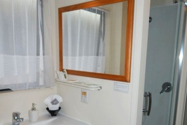 هتل Cheviot Park Motor Lodge