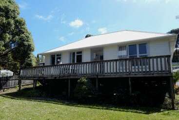 هتل Cheviot Park Motor Lodge