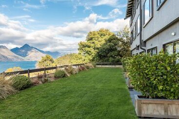 Copthorne Hotel & Resort Lakefront Queenstown