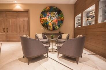 هتل Crowne Plaza Porto, An Ihg