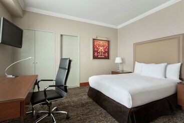 هتل Doubletree By Hilton Lima Miraflores El Pardo