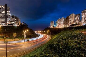 ホテル Doubletree By Hilton Lima Miraflores El Pardo