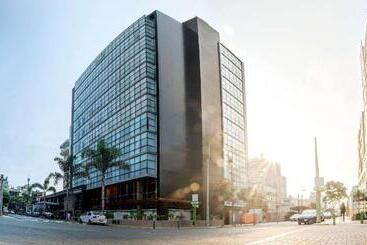 ホテル Doubletree By Hilton Lima Miraflores El Pardo