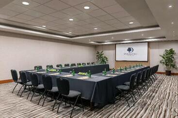ホテル Doubletree By Hilton Lima Miraflores El Pardo