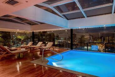 ホテル Doubletree By Hilton Lima Miraflores El Pardo