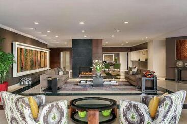 ホテル Doubletree By Hilton Lima Miraflores El Pardo