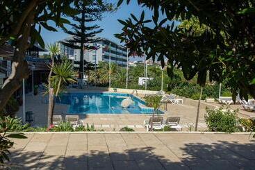 هتل Estoril Eden