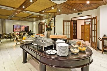 هتل Golden Tulip Porto Gaia