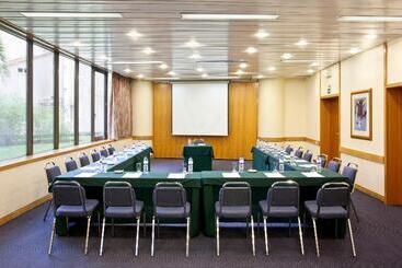 هتل Holiday Inn Lisbon Continental, An Ihg