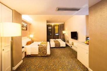 هتل Metropole