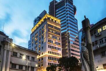هتل Metropole