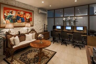 호텔 Montebello Villa