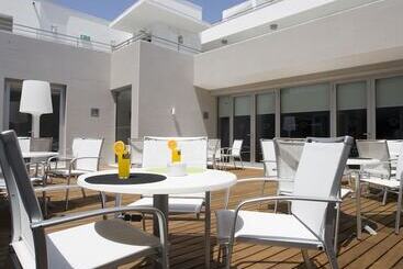 酒店 Praia