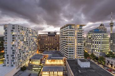Pullman Auckland Hotel & Apartments