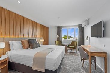 Elms Christchurch, Ascend Hotel Collection