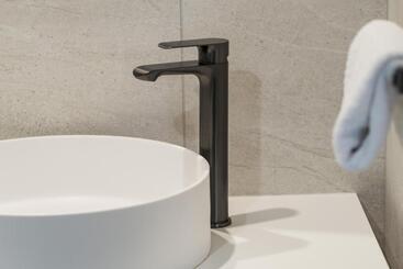 Elms Christchurch, Ascend Hotel Collection