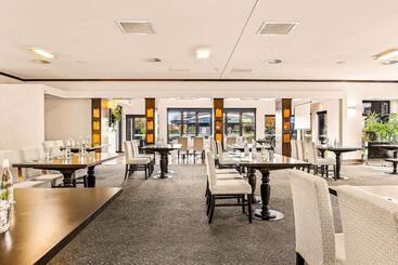 Elms Christchurch, Ascend Hotel Collection