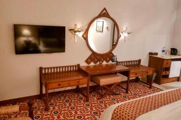 هتل Quetta Serena