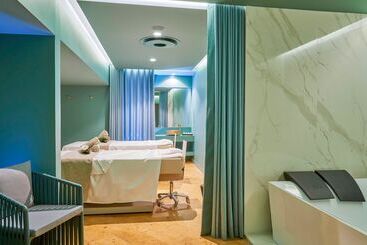 Savoy Palace, The Leading Hotels of The World Savoy Signature