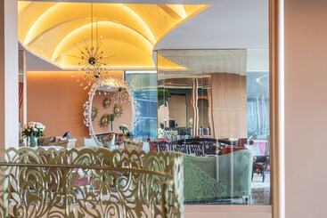 Savoy Palace, The Leading Hotels of The World Savoy Signature