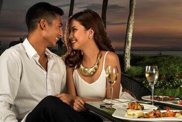 هتل Sofitel Philippine Plaza Manila