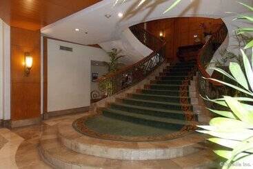هتل The Mansion